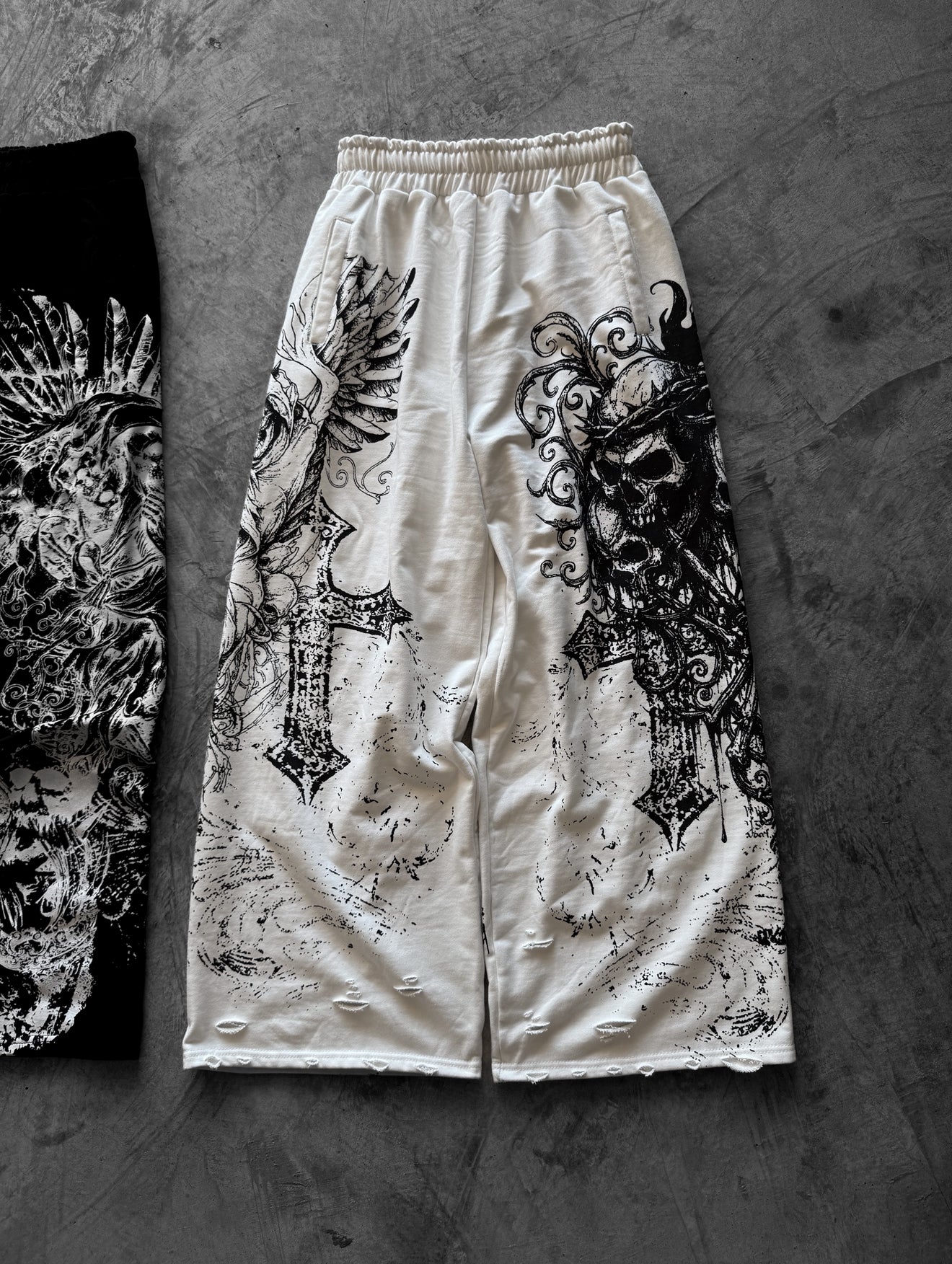AFTERLIFE SWEATS - WHITE